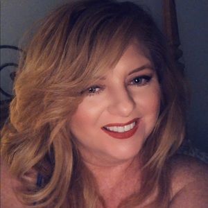 Meet your Posher, Paula